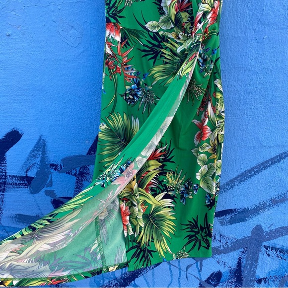 Tropical flower green sleeveless dress side slit size medium - Picture 9 of 12